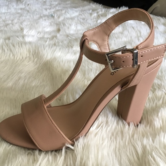 Brand New Call it Spring Nude Deeks T-Strap Heels - Picture 2 of 8